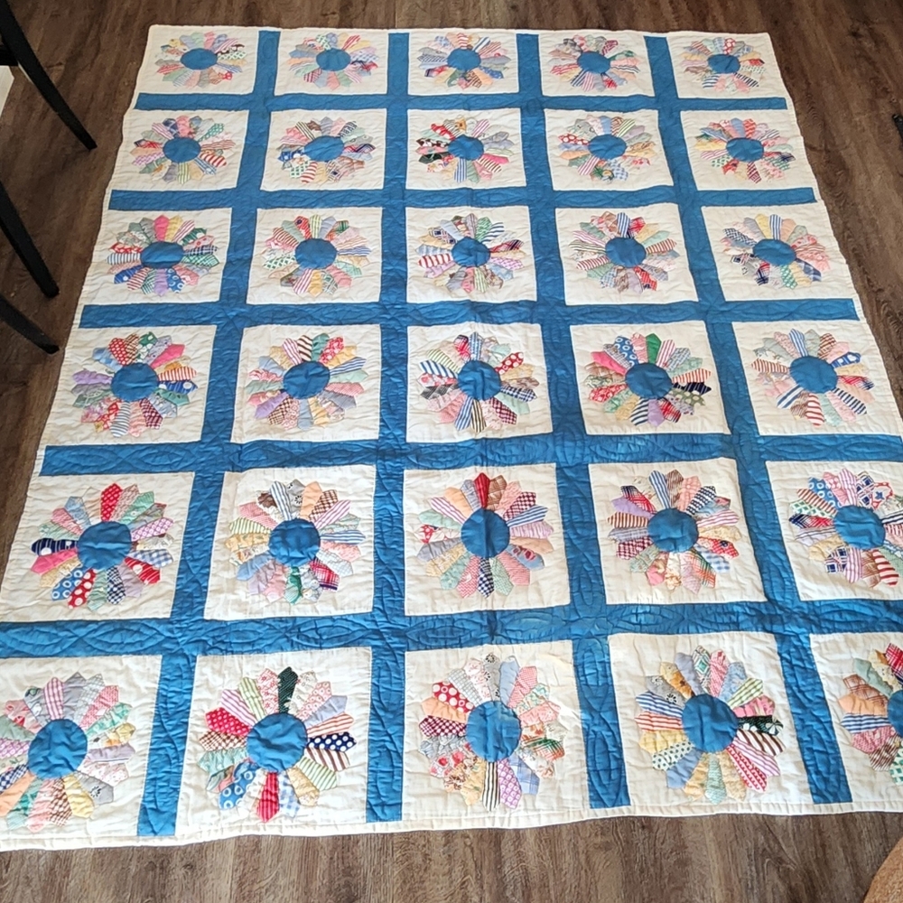 Vintage Dresden Quilt #2864